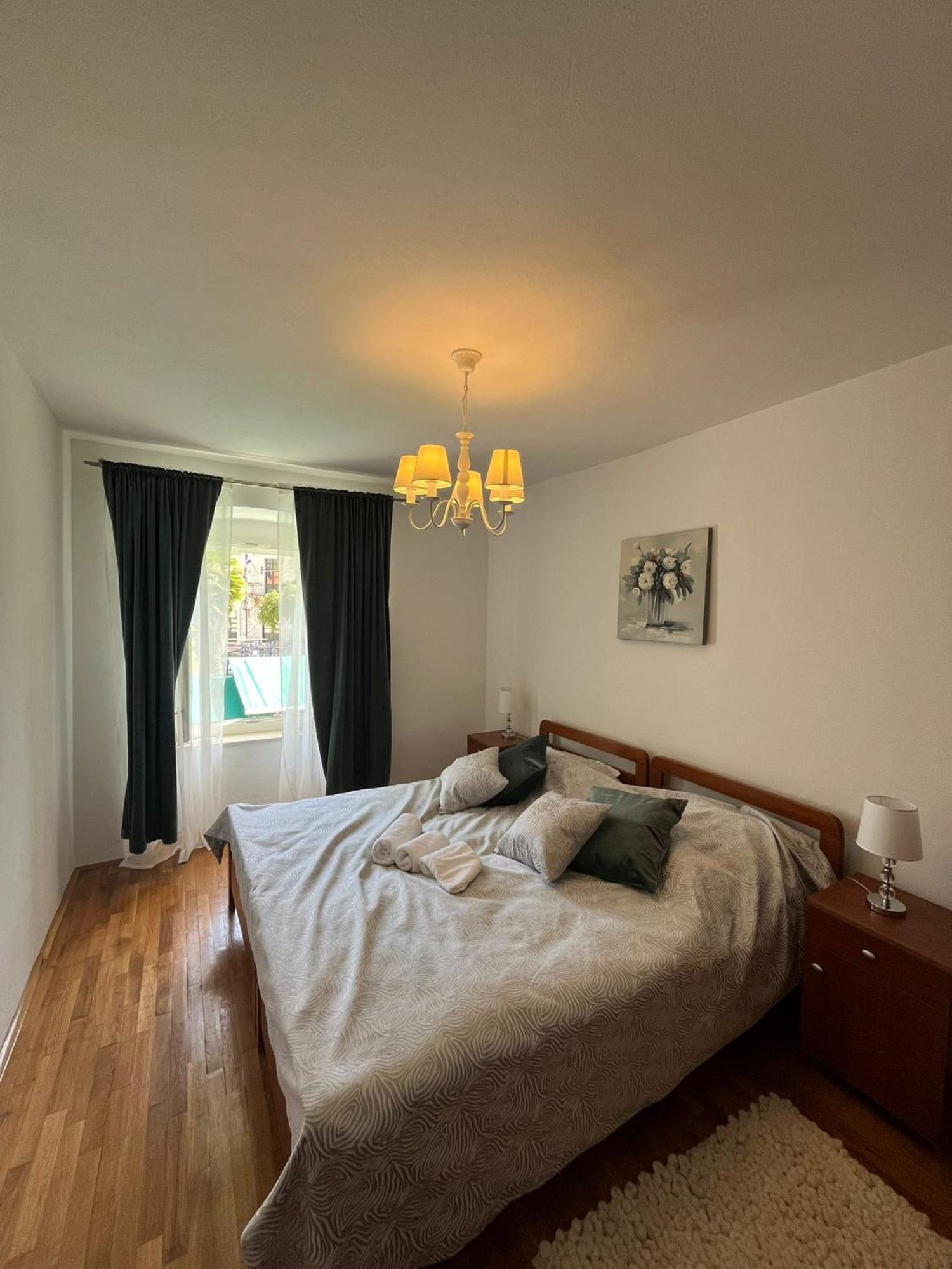 Main Street Apartment Ston Buitenkant foto